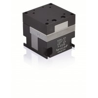 pi-P-611.3 NanoCube® XYZ 压电系统