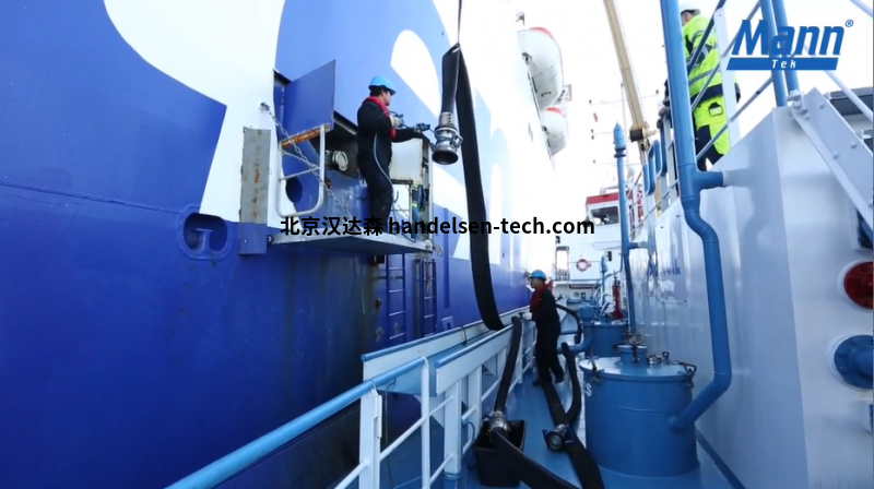 ELAFLEX DDC加油船和客轮之间的加油操作