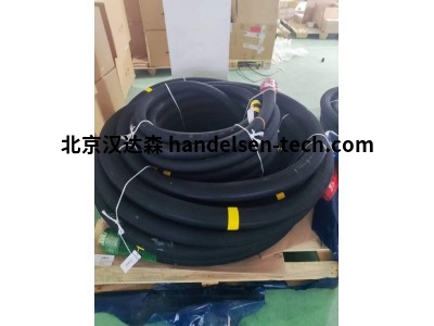 ELAFLEX 用于石油产品的带螺旋的油罐车软管
